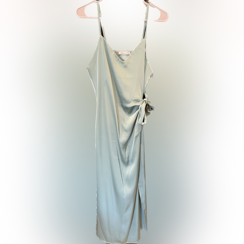 Magnolia Boutique - V-neck Side Tie Green Satin Midi Dress